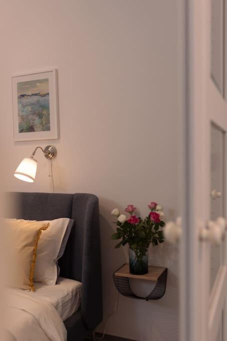 Íbúð Old Great Location & View - Luxury 2bdr 80m2 Riga
