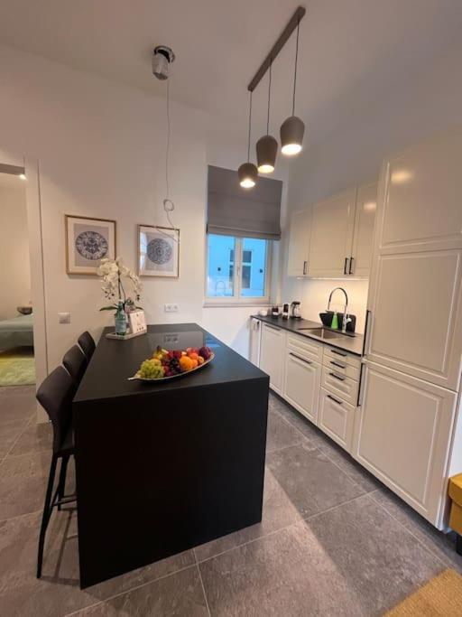 Íbúð Old Great Location & View - Luxury 2bdr 80m2 Riga