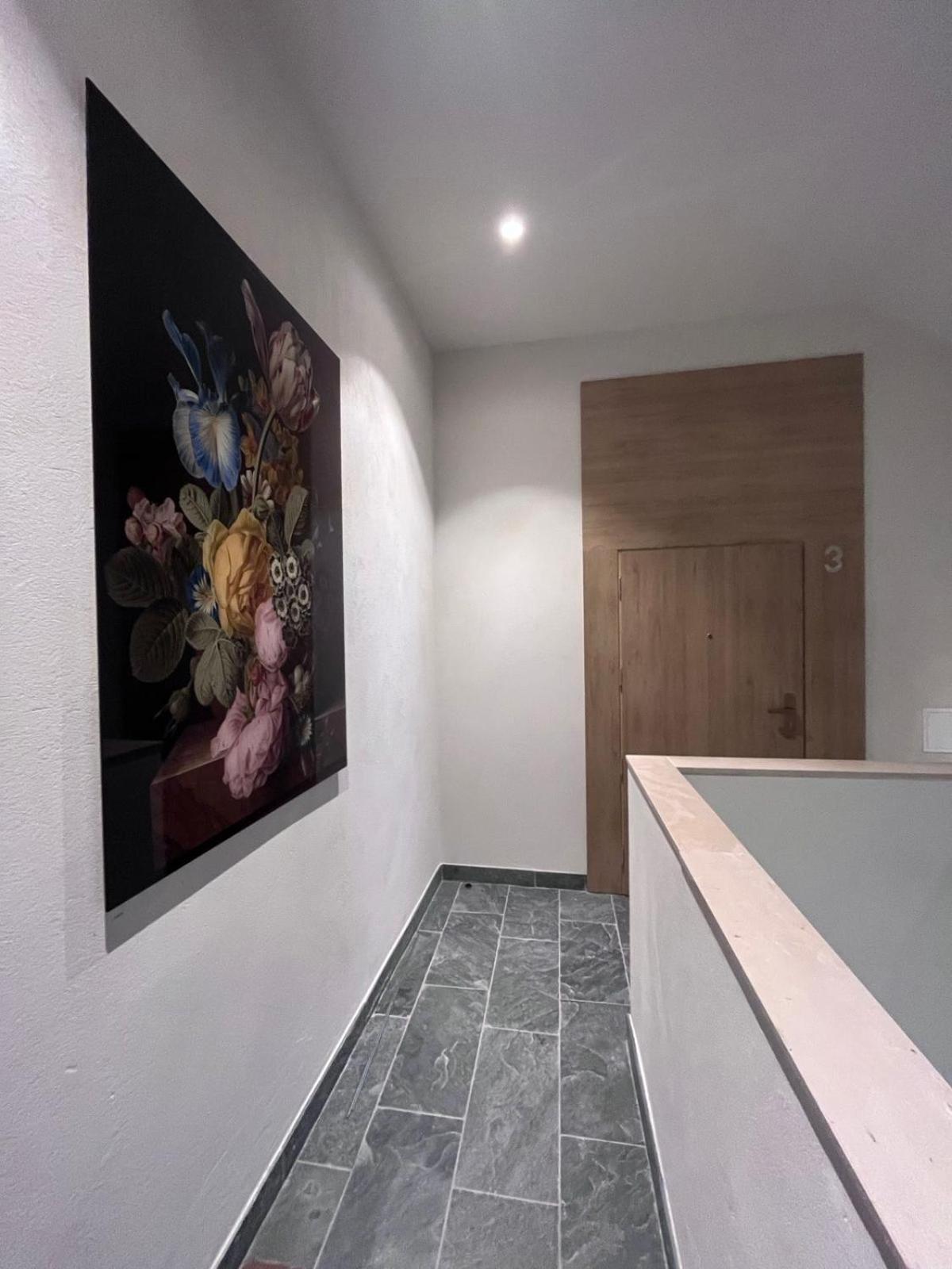 Íbúð Old Great Location & View - Luxury 2bdr 80m2